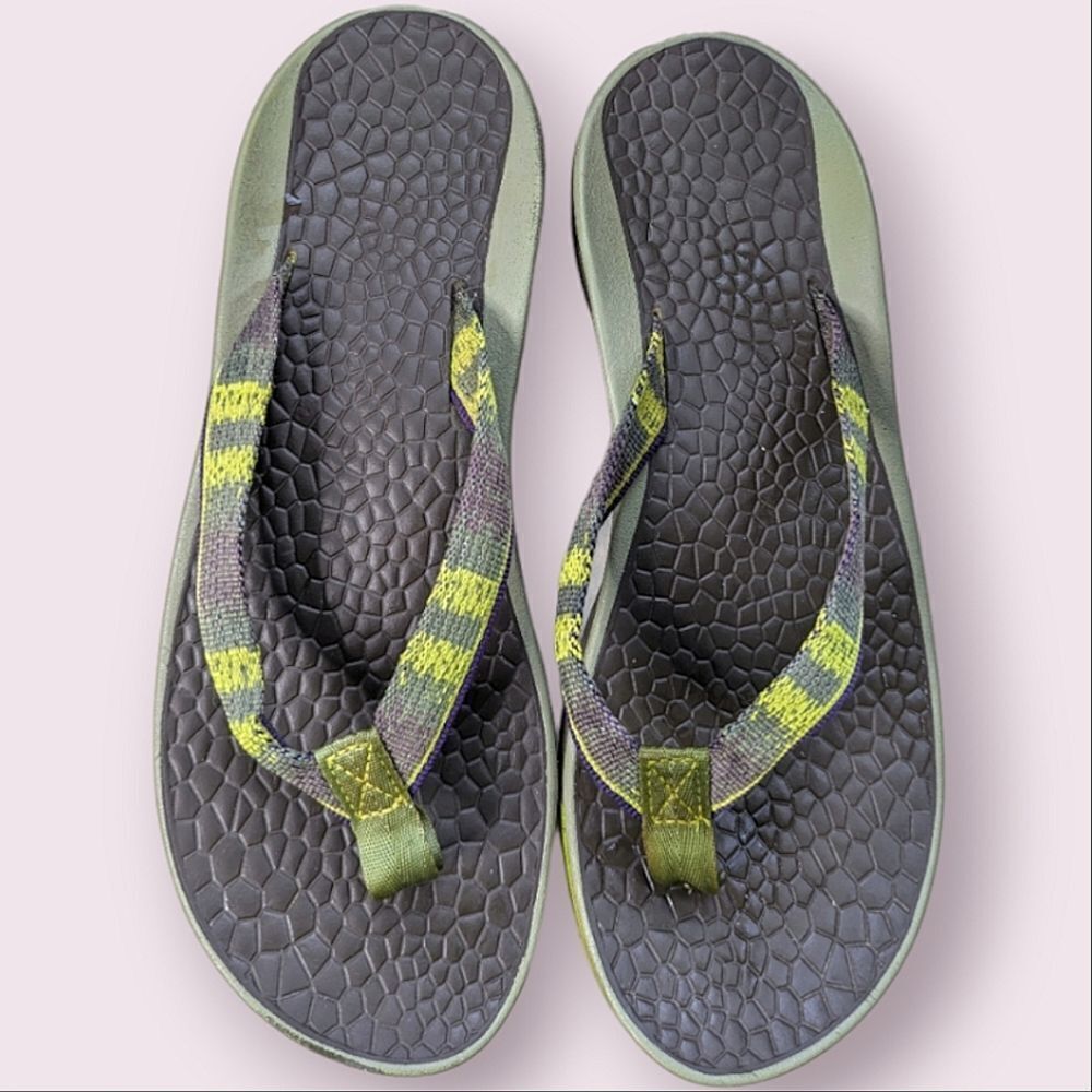 Chaco Lime Olive Green Thong Style Flip Flop Sandals size 9.5 10 - Picture 7 of 13